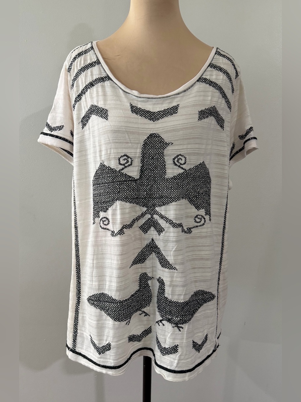 Lucky Brand White Embroidered Black Cross Stitch Aztec Birds Women's T-Shirt Top